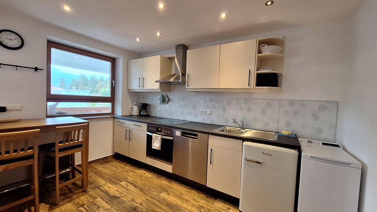 Küche mit Spül-und Waschmaschine Küche mit Spül-und Waschmaschine